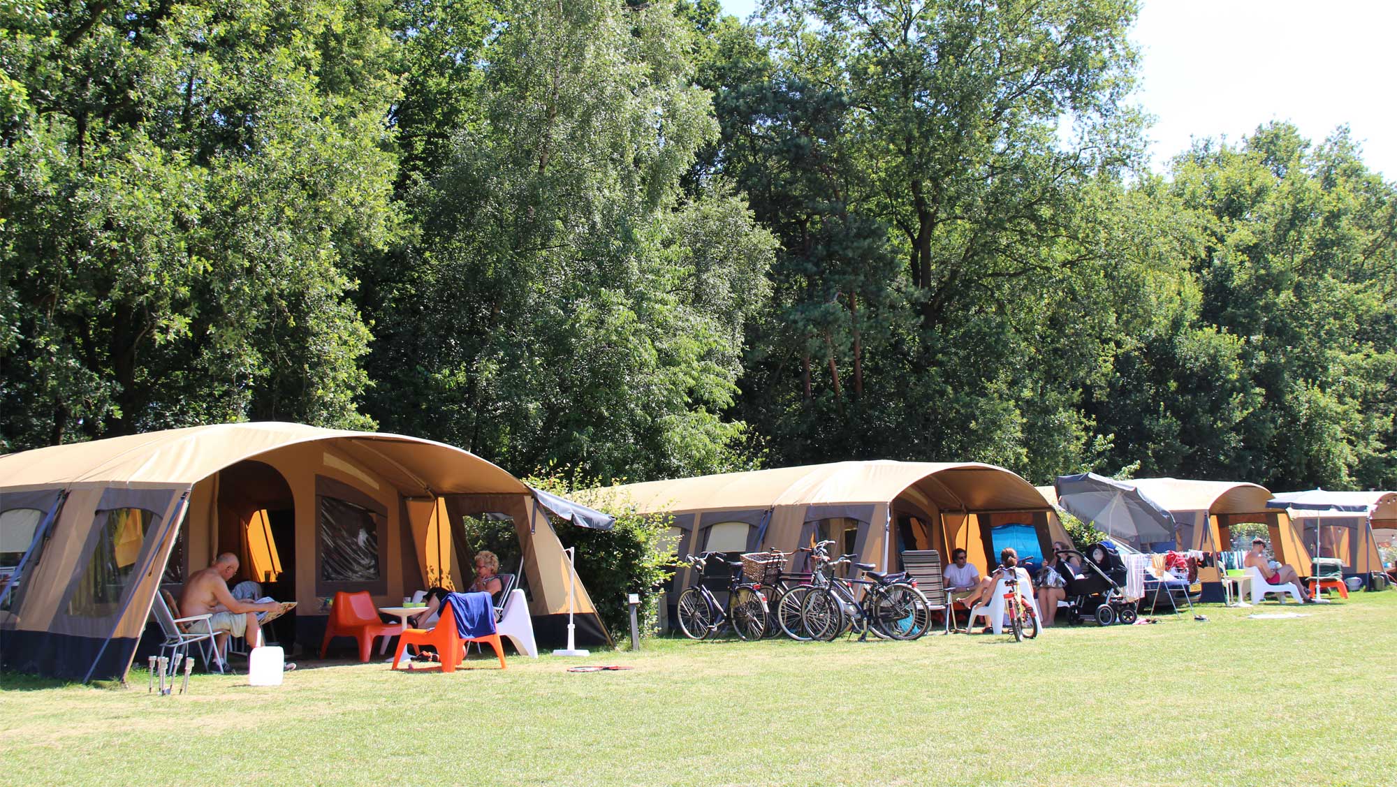 Vrijlating vuurwerk Kinderachtig 6pers ingerichte tent camping De Koerberg, Veluwe | Molecaten