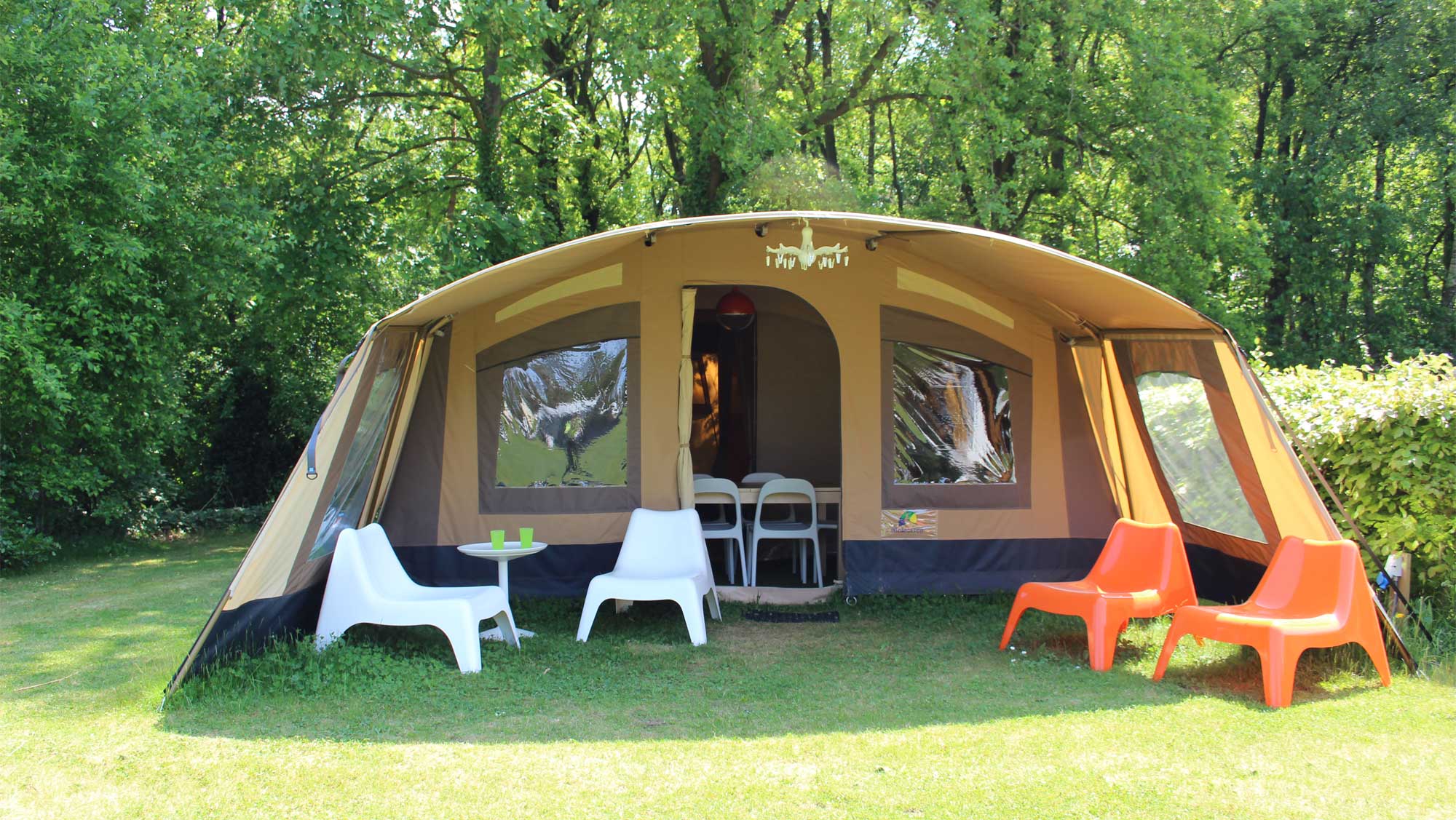 als je kunt software Correct 6pers ingerichte tent camping De Koerberg, Veluwe | Molecaten