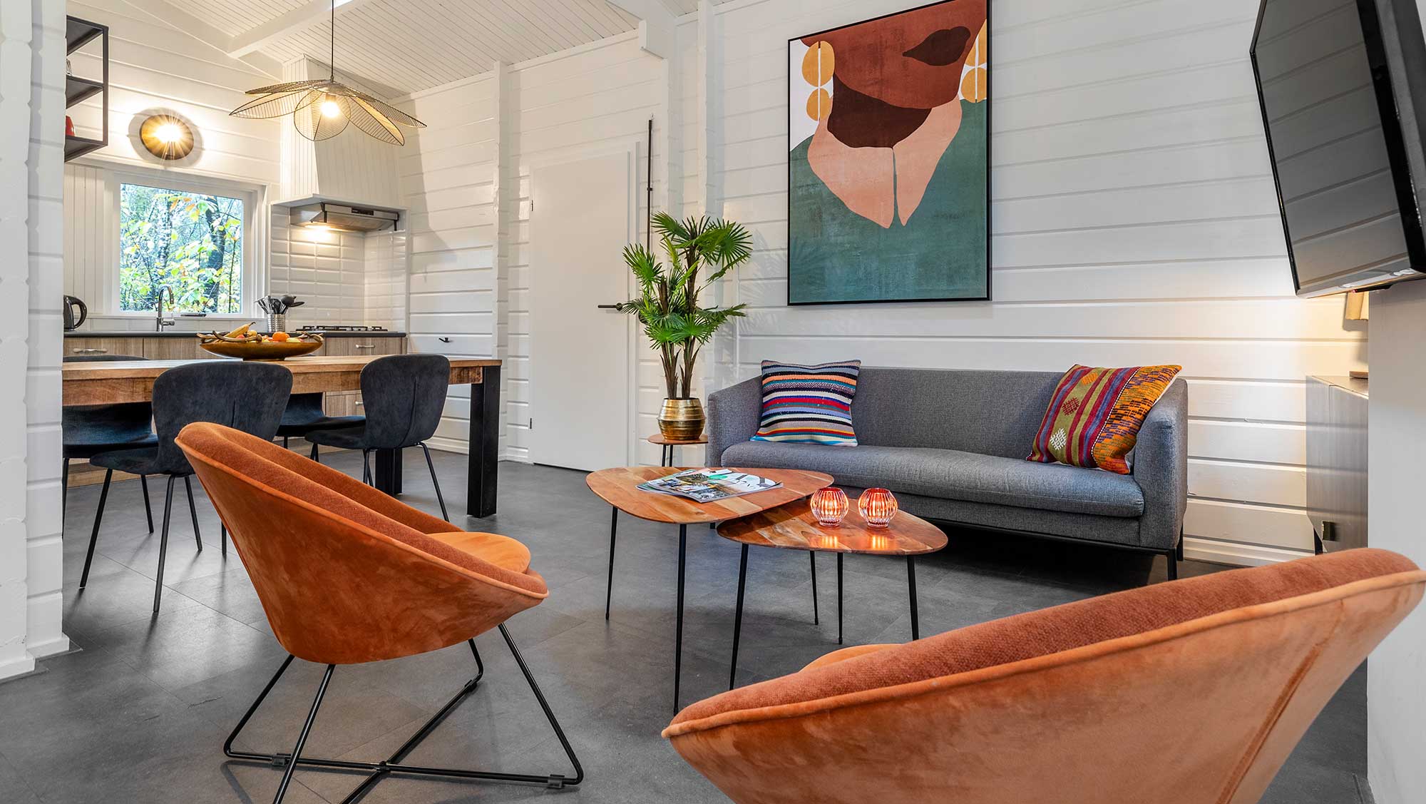 Xotinlarimizning qaymoqli intim suratlari Cheboksari shahrida jinsiy aloqa uchun yosh qizlar